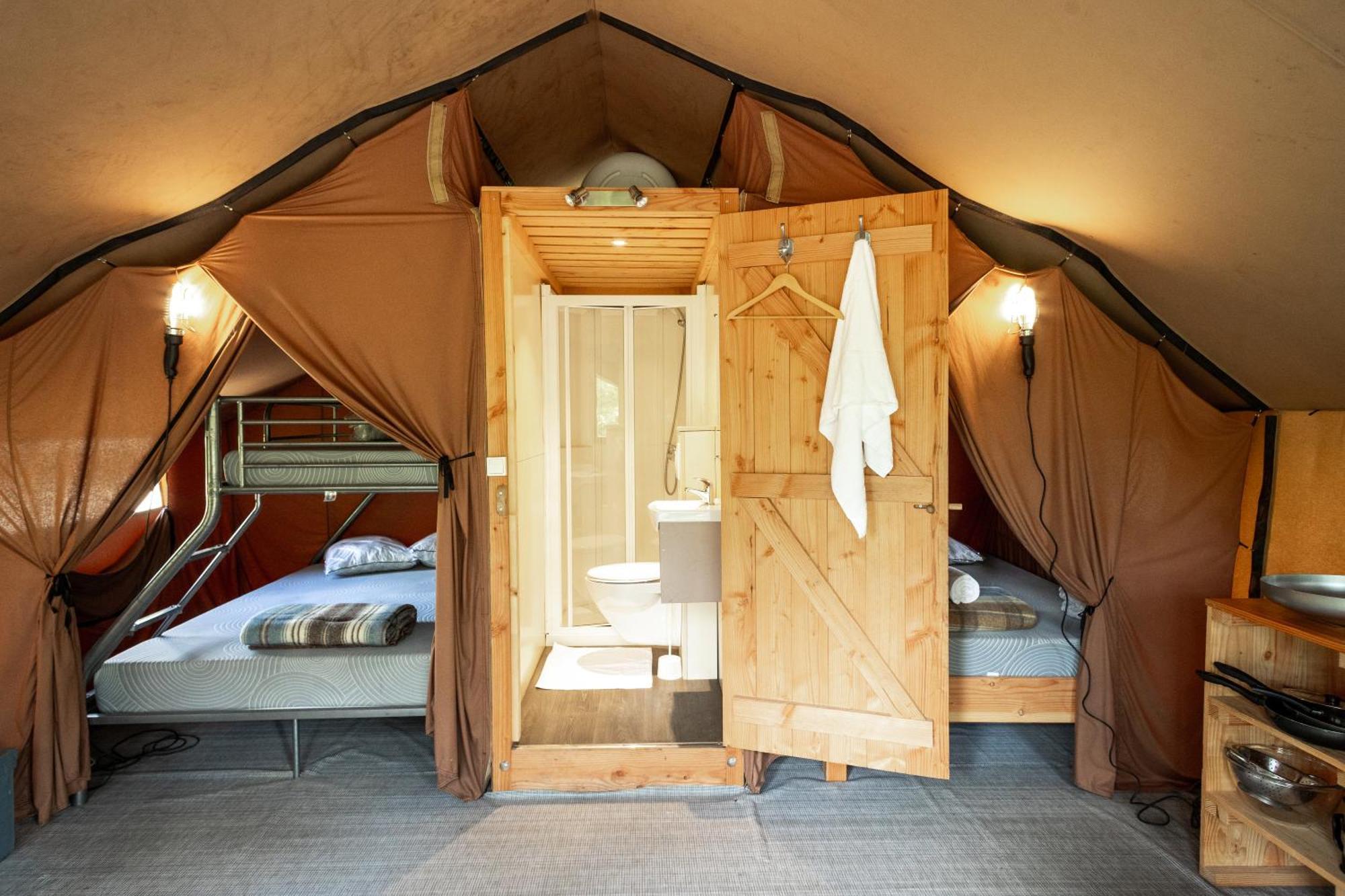 Huttopia Foret Des Vosges Barbey-Seroux Стая снимка